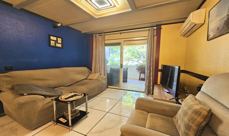 We present to you this charming apartment located in Santa Margarita, in Roses.