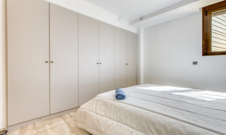 Excepcional en Roses. Apartamento de alto standing en primera linea de mar en Canyelles