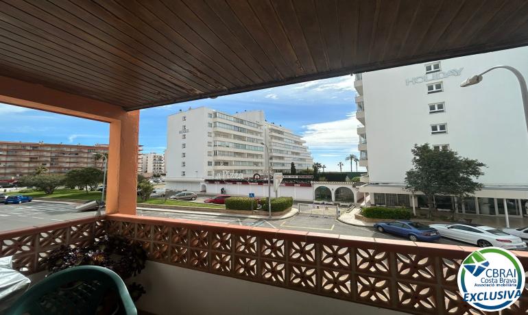 for saleFlat/Apartment Roses