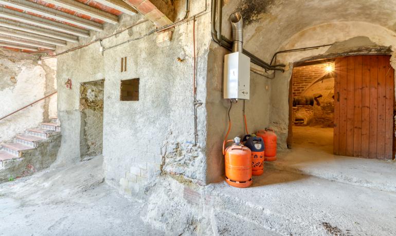 Descobreix la tranquil·litat a Palau Saverdera amb aquesta finca amb terrassa i boniques vistes.