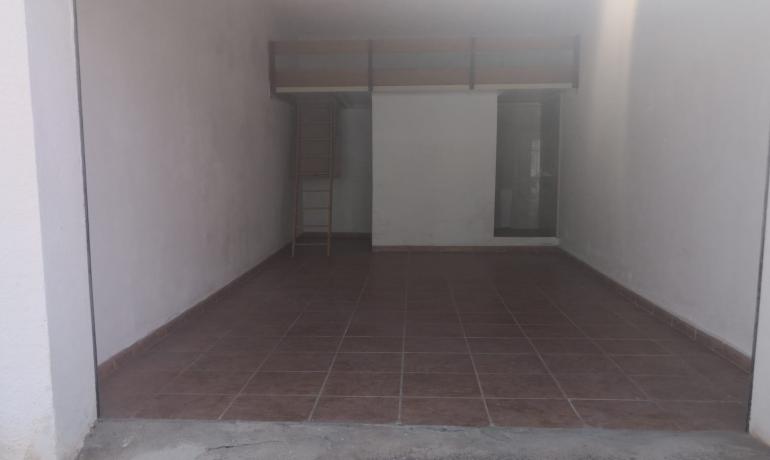 Garage for Sale in the Faro de Roses Area