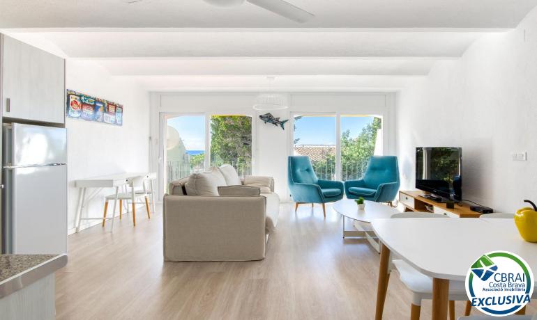 for saleFlat/Apartment Roses