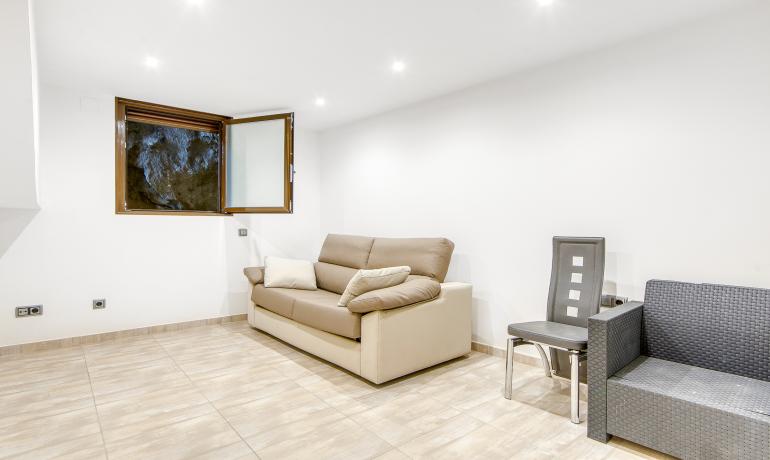 Excepcional en Roses. Apartamento de alto standing en primera linea de mar en Canyelles