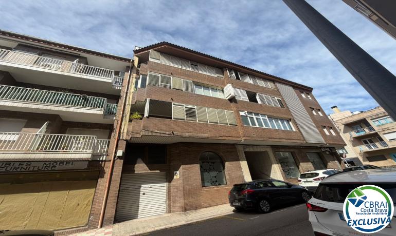 for saleFlat/Apartment Roses