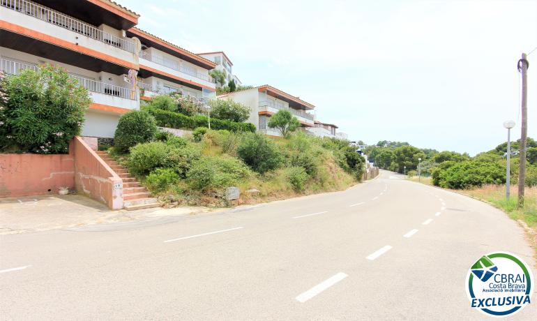 Charmantes Apartment mit Meerblick und Strandzugang