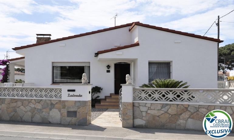 для продажиДом Roses