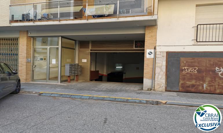 Venta de plazas de aparcamiento en Llançà