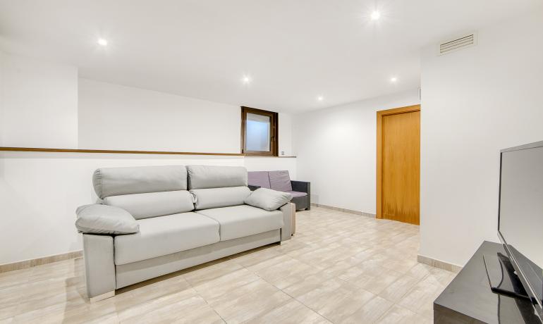 Excepcional en Roses. Apartamento de alto standing en primera linea de mar en Canyelles