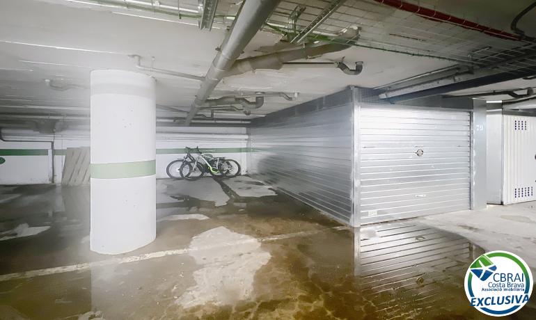 для продажиПарковка Empuriabrava