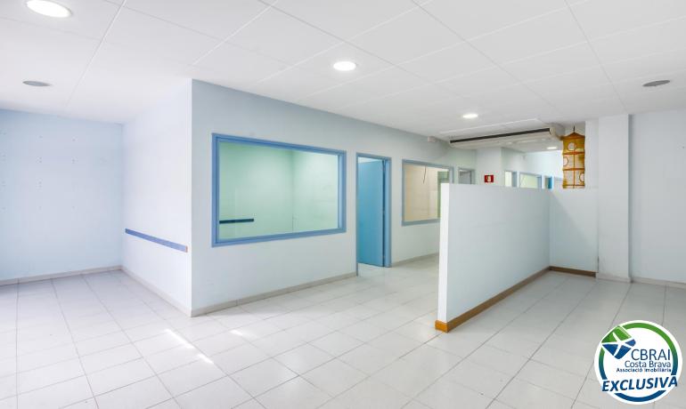 for saleCommercial premises Roses