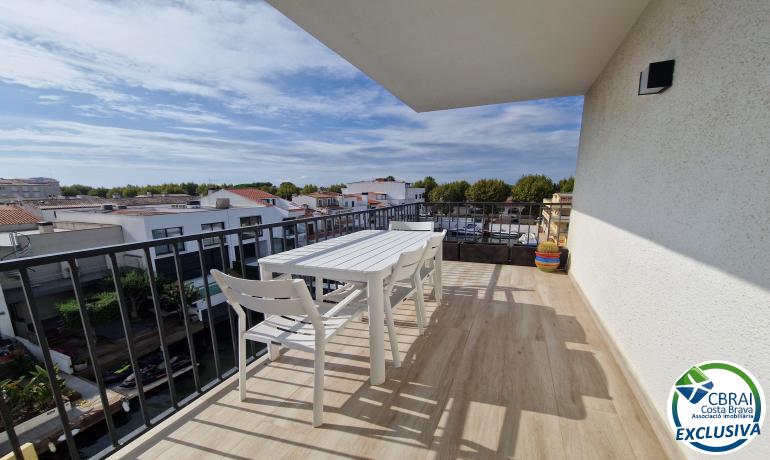 для продажиапартаменты Empuriabrava