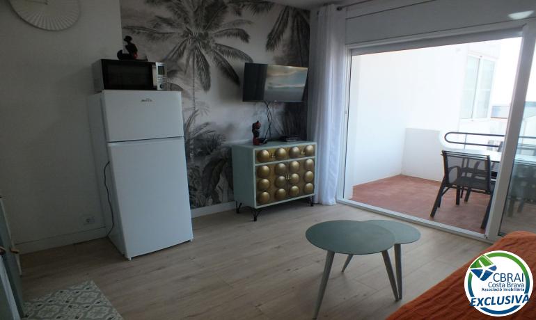 for saleFlat/Apartment Roses