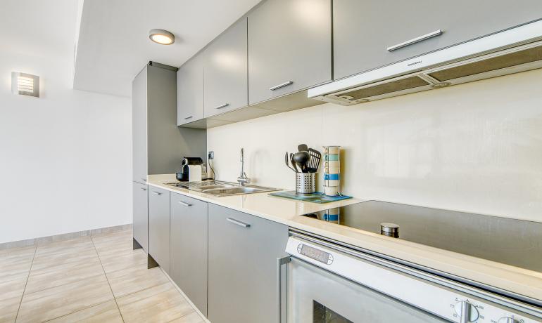 Excepcional en Roses. Apartamento de alto standing en primera linea de mar en Canyelles