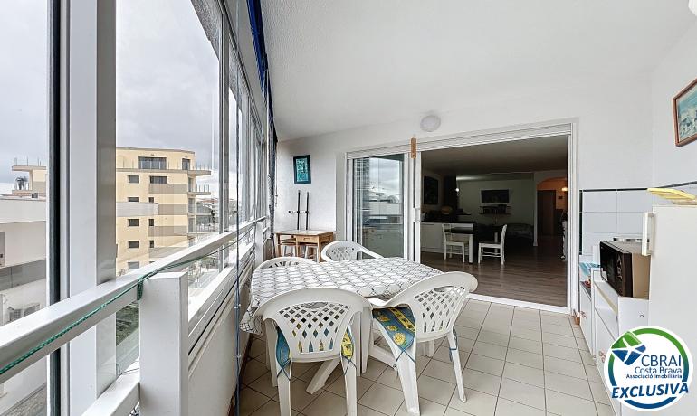 for saleFlat/Apartment Roses