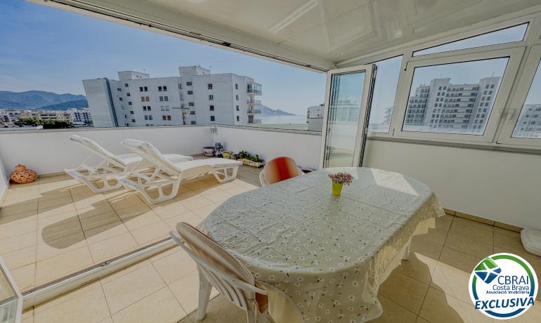 for saleFlat/Apartment Roses