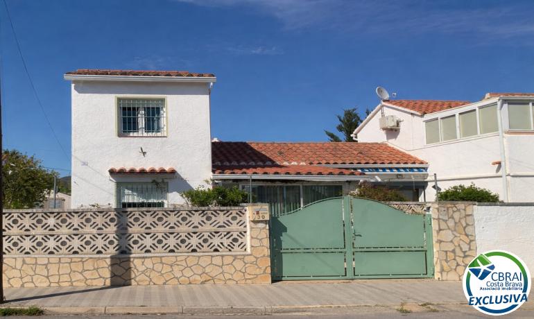 для продажиДом Roses