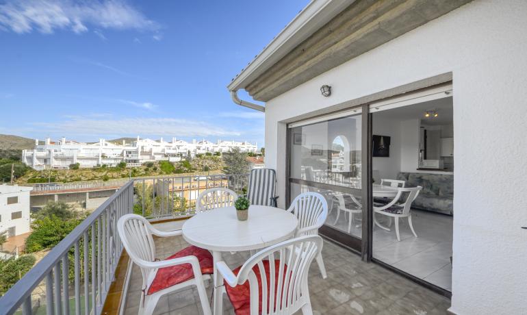 Apartamento con Vistas al Mar en Puigrom, Roses