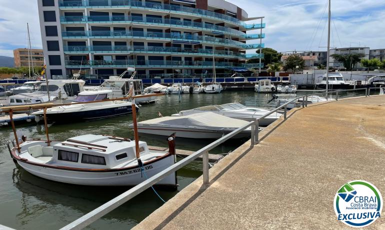 for saleMooring Roses