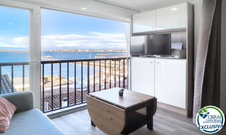 for saleFlat/Apartment Roses